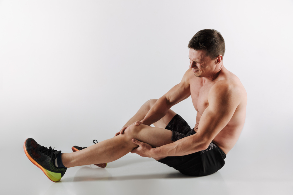 Difference Between Muscle Strain and Ligament Injury